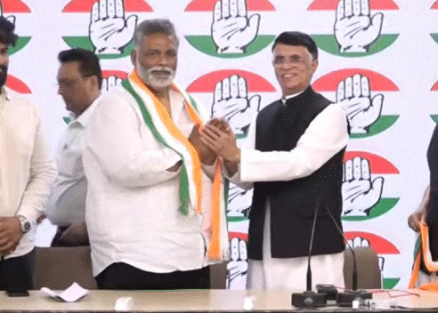 Pappu Yadav: पप्पू यादव की पार्टी का कांग्रेस में विलय, पूर्व सांसद समेत कई नेताओं ने ली सदस्यता