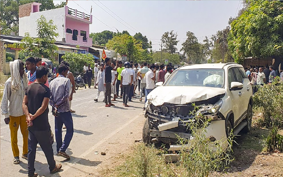 Karan Bhushan Convoy Accident: गोंडा में बीजेपी प्रत्याशी करण भूषण सिंह के काफिले में बड़ा हादसा, दो बच्चों की मौत