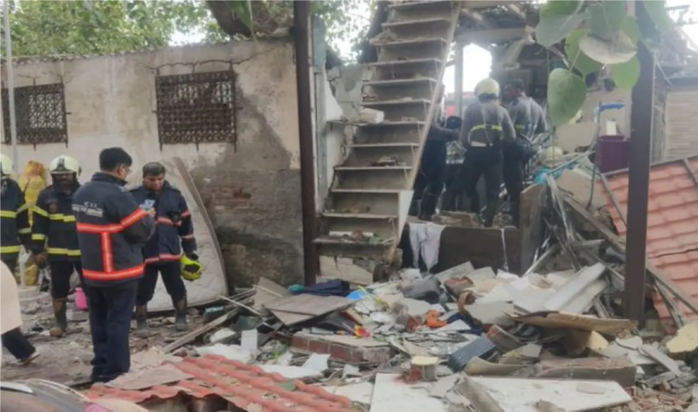 Mumbai LPG Cylinder Blast: मुंबई के चेंबूर इलाके में एलपीजी सिलेंडर में हुआ ब्लास्ट, नौ लोग घायल